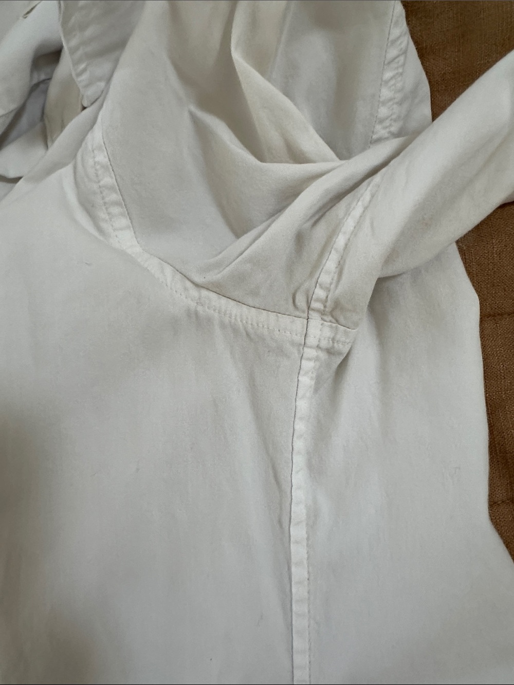 Taylor Stitch Women’s White Cotton Button-Down Shirt - Picture 4 of 4